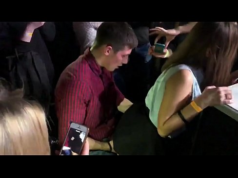 ❤️ Skutočný sex v ruskom nočnom klube. 18-ročné ruské dievča v análnom otvore a vagíne jebané v nočnom klube ️❌ Sex video na porno sk.fullpornercom.ru ❌❤